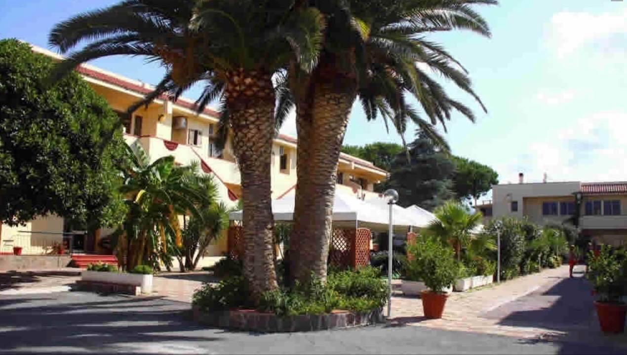 Hotel Summer Day Village Санта-Мария-дель-Чедро Экстерьер фото
